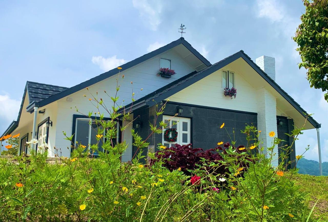 Hounon White Chimney Cottage ราเนา ภายนอก รูปภาพ